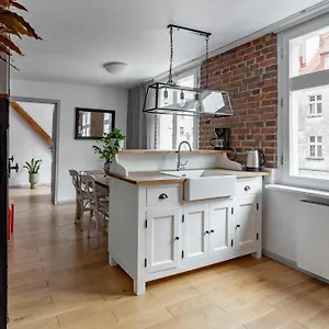https://klimatyczne-i-ciche-mieszkanie-w-centrum.poznan-hotels.com