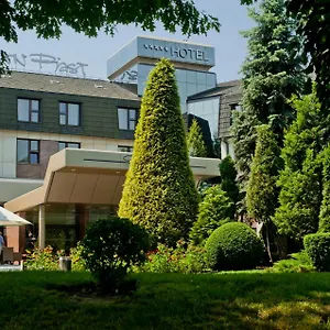 Hotell &